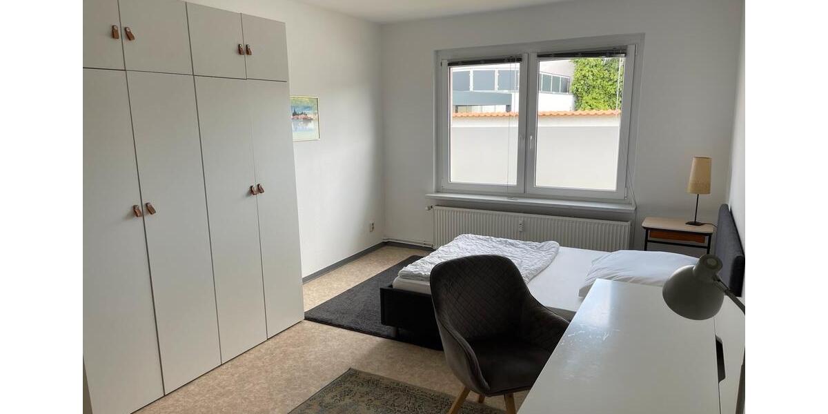 Wohnen auf Zeit Schwerin Altstadt - 4 Zimmer, 100 m&sup2;, 500&euro; | Angebot:25866743
