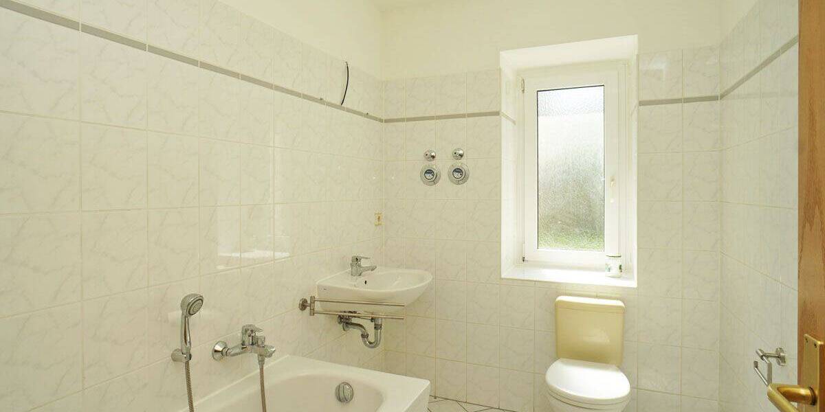 Etagenwohnung Dresden Briesnitz - 2 Zimmer, 43 m&sup2;, 360&euro; | Angebot:26731039