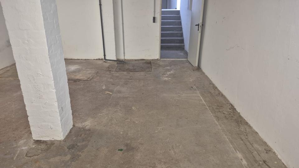 Lager abzugeben Stellingen