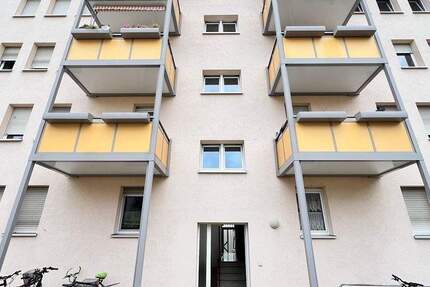 Ruhige Südstadtlage! Freie 3-Zi.-Wohnung mit zeitgemäßer Ausstattung + Balkon! 3 zimmer