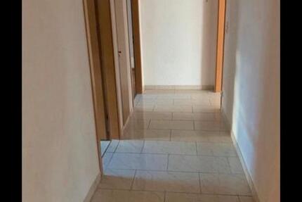 Wohnung Augsburg Lechhausen - 3 Zimmer, 75 m&sup2;, 900&euro; | Angebot:25405486