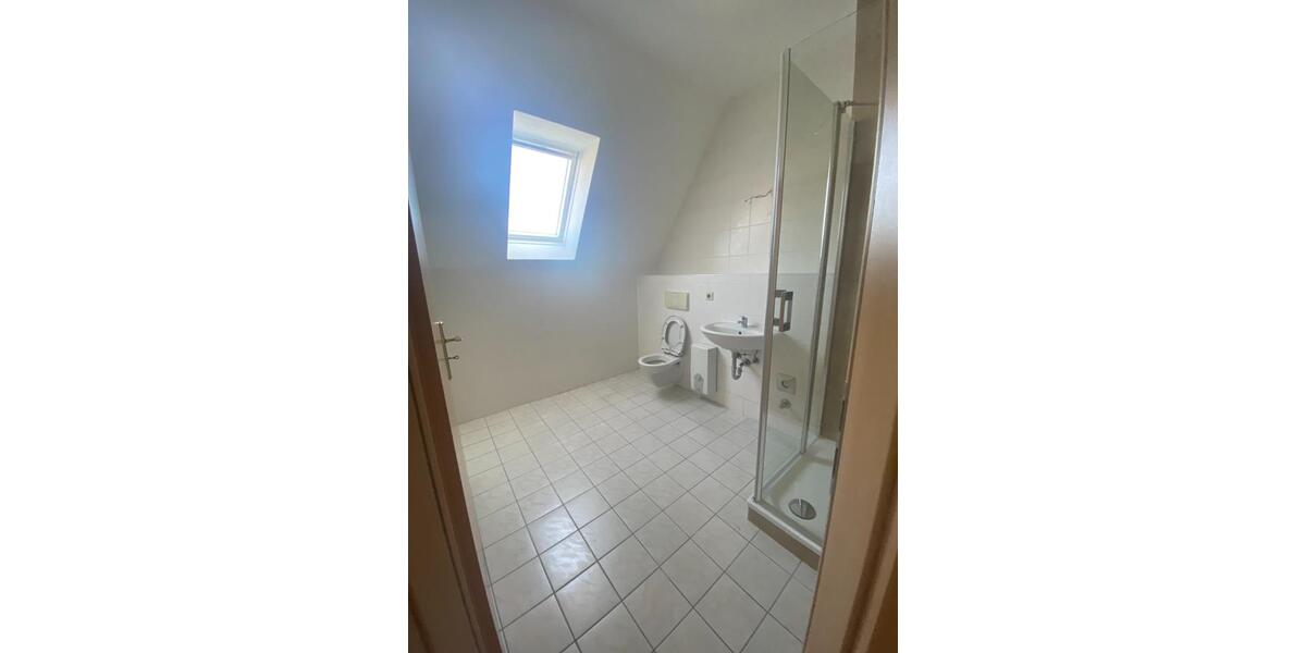 Dachgeschoßwohnung Staßfurt - 2 Zimmer, 94 m&sup2;, 500&euro; | Angebot:24587336
