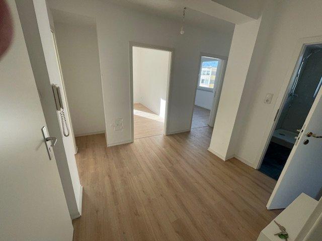 Etagenwohnung Wuppertal Gemarkung Barmen - 3 Zimmer, 77 m&sup2;, 750&euro; | Angebot:26329322
