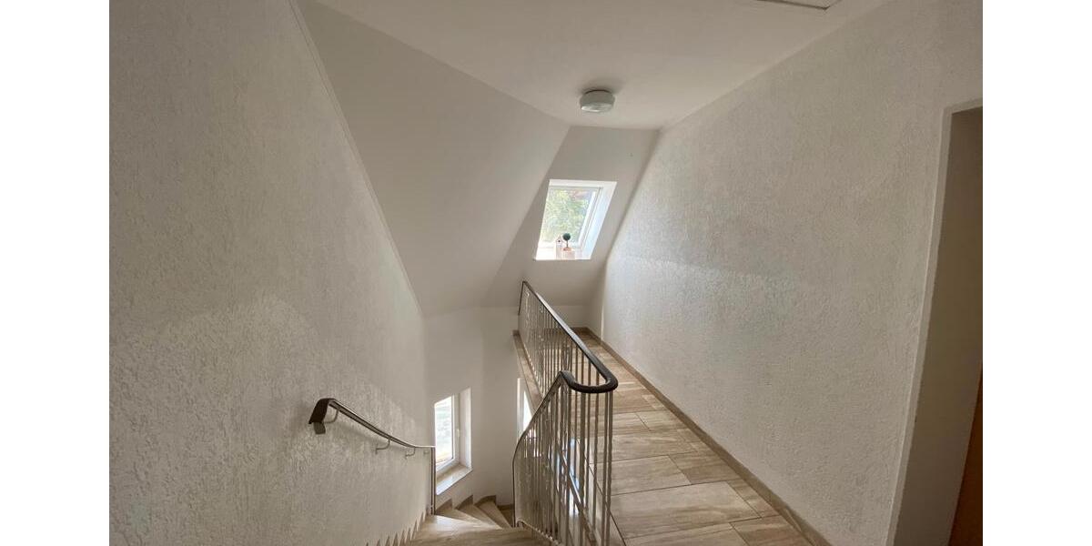 Dachgeschoßwohnung Nienburg (Weser) - 3 Zimmer, 65 m&sup2;, 560&euro; | Angebot:26312451