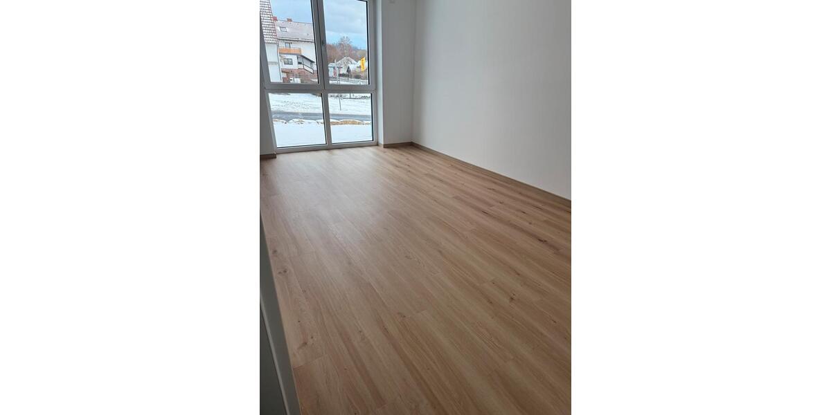 Erdgeschoßwohnung Nüsttal - 4 Zimmer, 102 m&sup2;, 1.100&euro; | Angebot:24371095