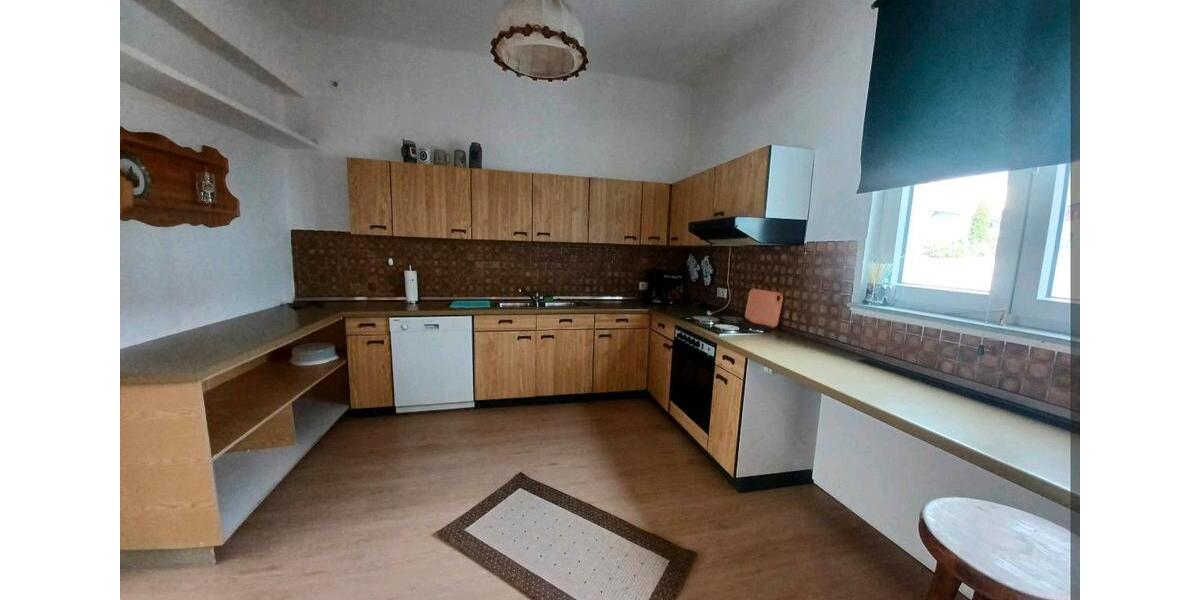 Erdgeschoßwohnung Schöllnach - 3 Zimmer, 98 m&sup2;, 900&euro; | Angebot:24102730