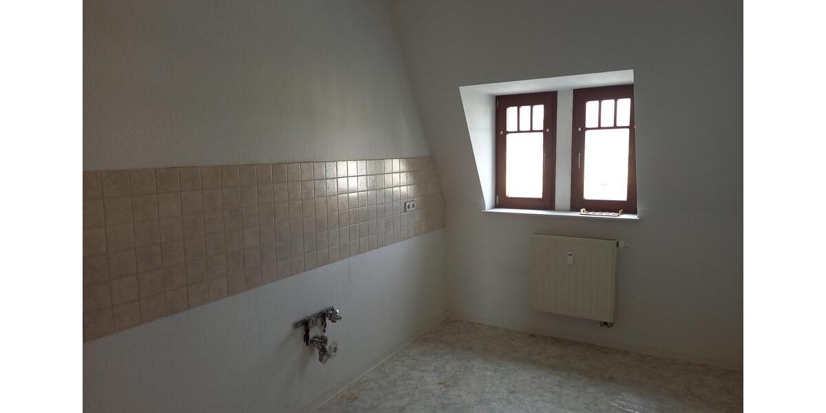 Dachgeschoßwohnung Werdau - 2 Zimmer, 67 m&sup2;, 337&euro; | Angebot:24953425