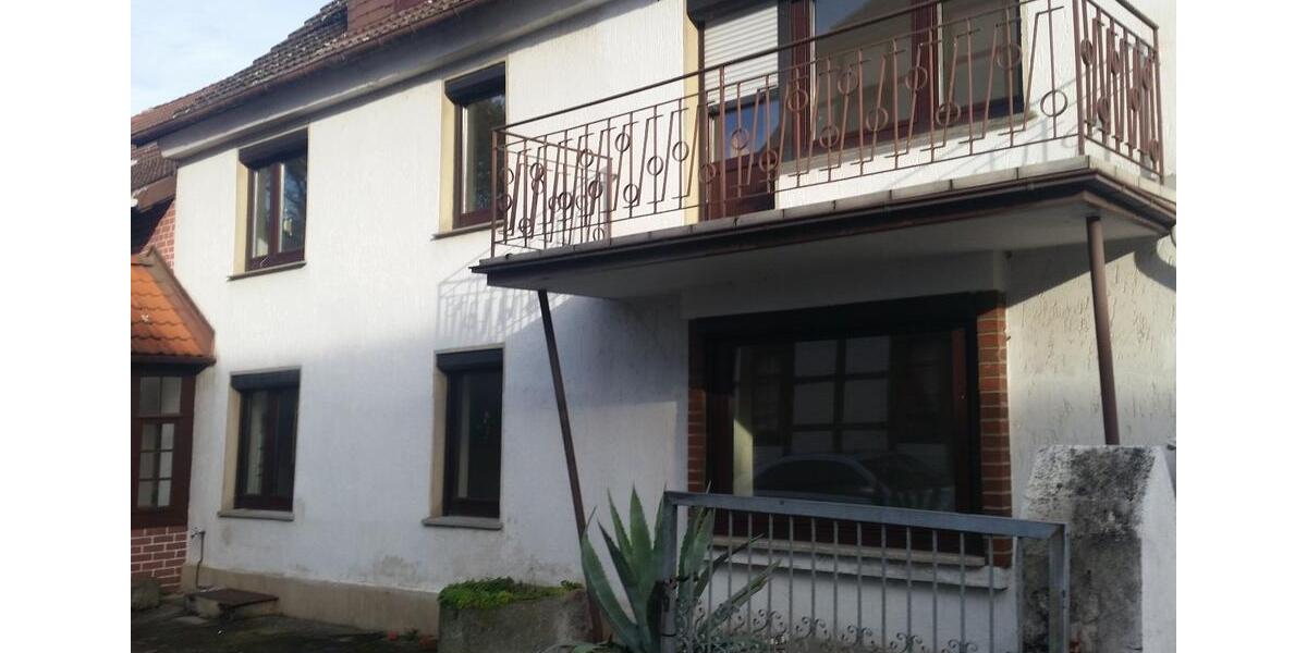 Einfamilienhaus Aerzen - 10 Zimmer, 220 m&sup2;, 1.100&euro; | Angebot:24692586