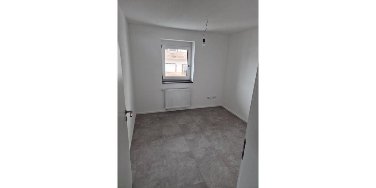 Etagenwohnung Blaibach - 4 Zimmer, 95 m&sup2;, 1.000&euro; | Angebot:24877715