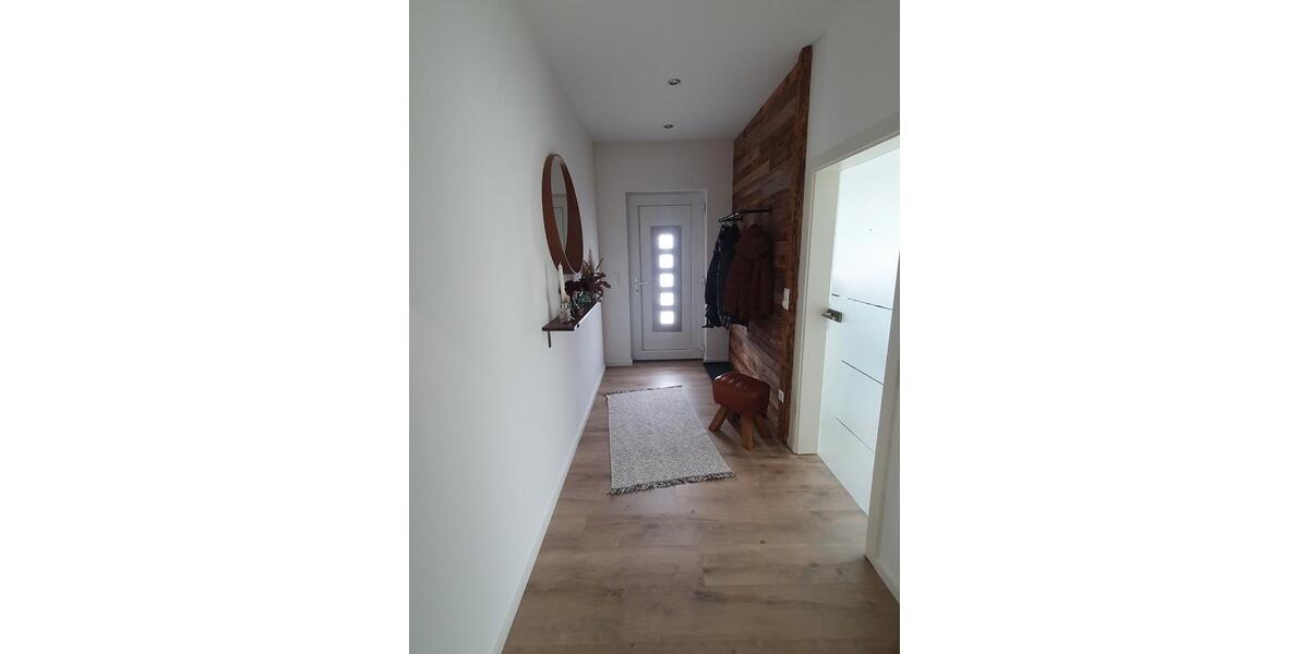 Einfamilienhaus Bodenwöhr - 5 Zimmer, 180 m&sup2;, 1.200&euro; | Angebot:26237550