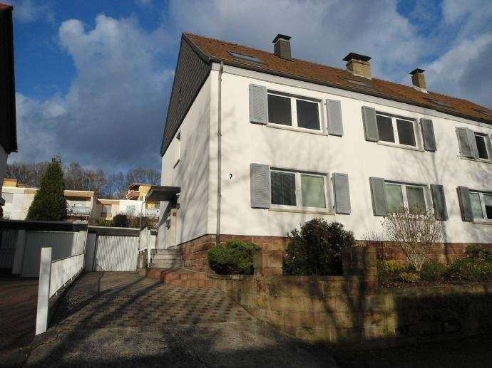 Etagenwohnung Saarbrücken Eschberg - 2 Zimmer, 47 m&sup2;, 540&euro; | Angebot:26017769