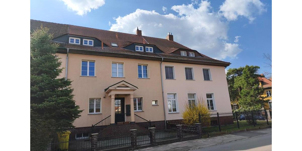 Dachgeschoßwohnung Lauta - 2 Zimmer, 57 m&sup2;, 419&euro; | Angebot:25868354