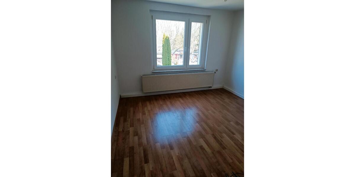 Etagenwohnung Teutschenthal - 3 Zimmer, 60 m&sup2;, 528&euro; | Angebot:25882969