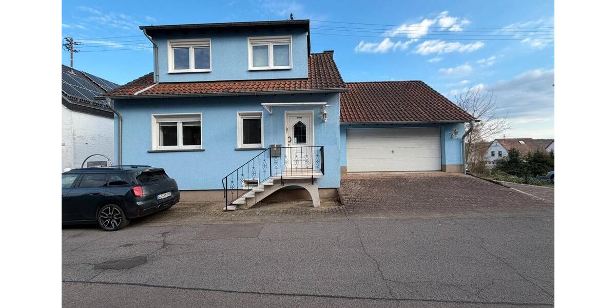 Etagenwohnung Quierschied - 5 Zimmer, 130 m&sup2;, 950&euro; | Angebot:26021103