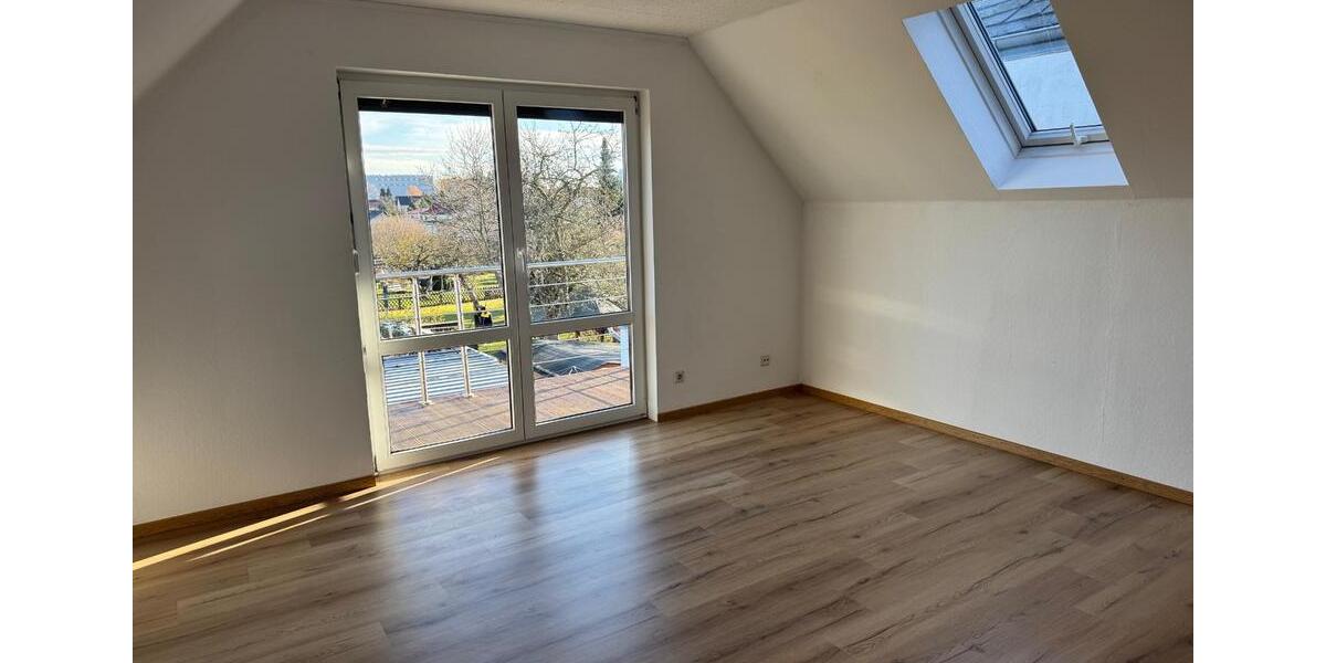 Doppel-Haus-Hälfte in 09599 Freiberg zu vermieten 5 zimmer