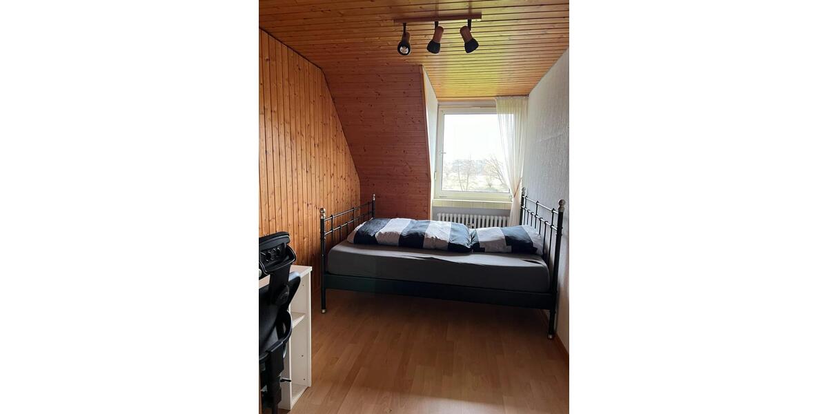Wohnen auf Zeit Erkrath - 14 Zimmer, 200 m&sup2;, 600&euro; | Angebot:25550416
