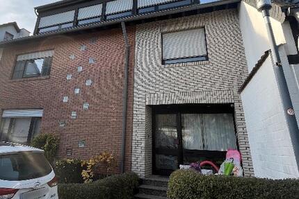 Wohnung Erftstadt - 7 Zimmer, 171 m&sup2;, 2.281&euro; | Angebot:26003682