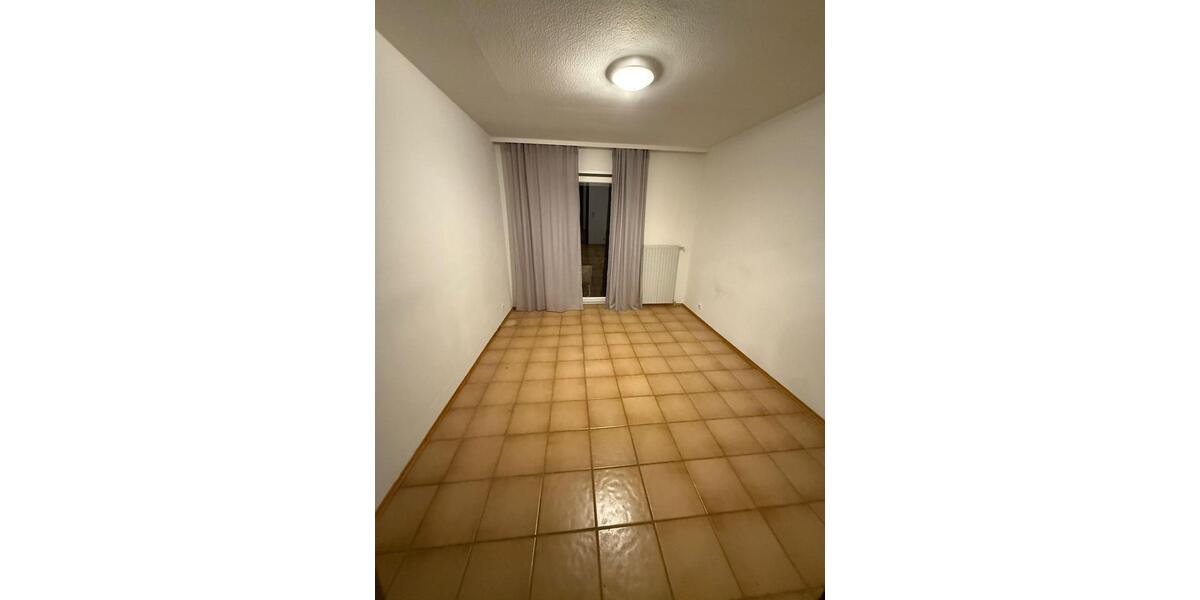 Erdgeschoßwohnung Kaiserslautern Engelshof - 5 Zimmer, 136 m&sup2;, 1.700&euro; | Angebot:25961989