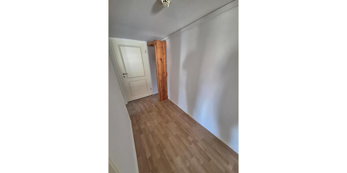 Dachgeschoßwohnung Gotha - 2 Zimmer, 47 m&sup2;, 400&euro; | Angebot:25570574