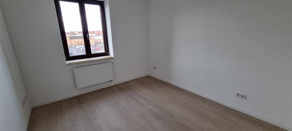 Etagenwohnung Neustrelitz - 4 Zimmer, 110 m&sup2;, 1.098&euro; | Angebot:23225600