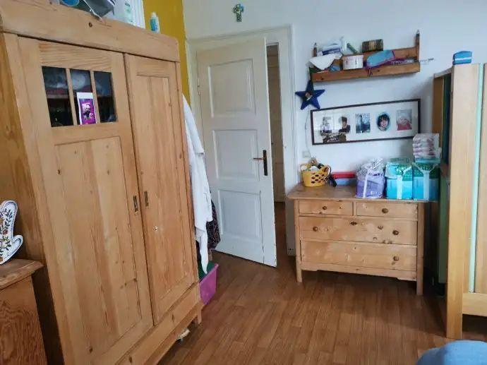 Etagenwohnung Hünfeld - 5 Zimmer, 156 m&sup2;, 1.070&euro; | Angebot:26621157