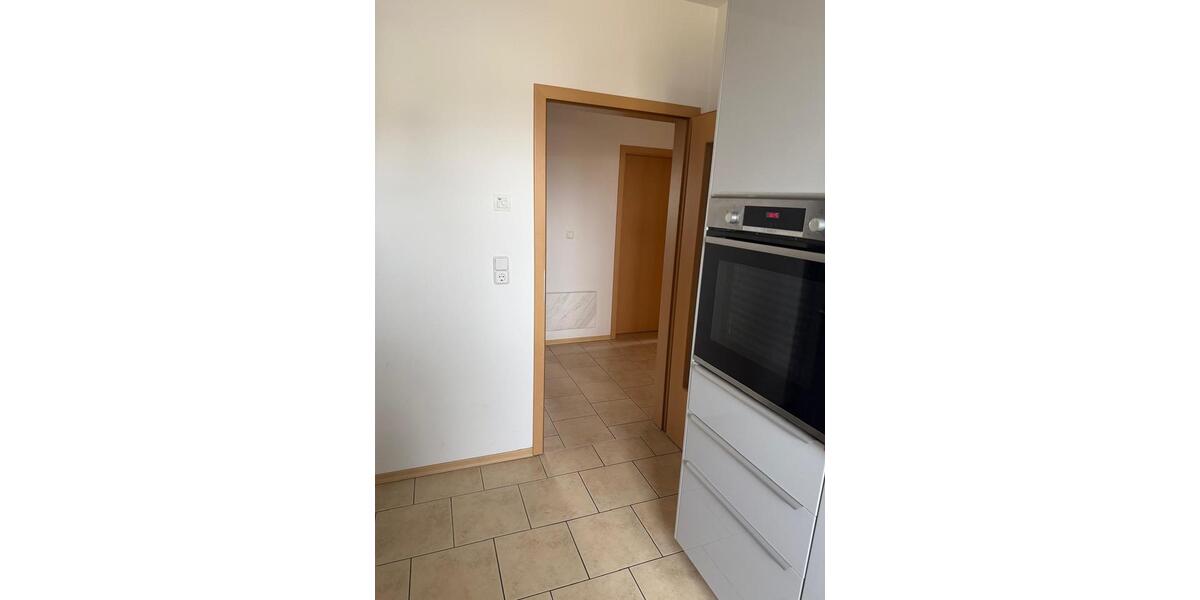 Dachgeschoßwohnung Schwandorf - 3 Zimmer, 78 m&sup2;, 730&euro; | Angebot:25619472