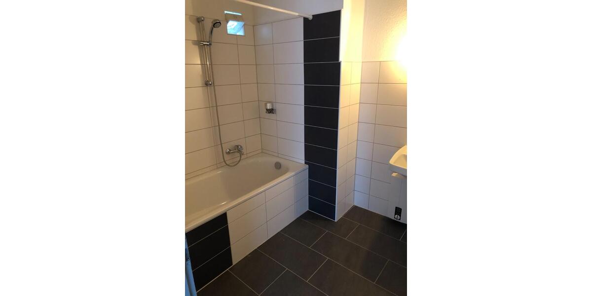 Etagenwohnung Kassel Niederzwehren - 3 Zimmer, 82 m&sup2;, 849&euro; | Angebot:24418523