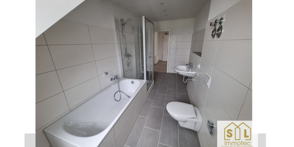 Etagenwohnung Chemnitz Ebersdorf - 4 Zimmer, 94 m&sup2;, 730&euro; | Angebot:26290497