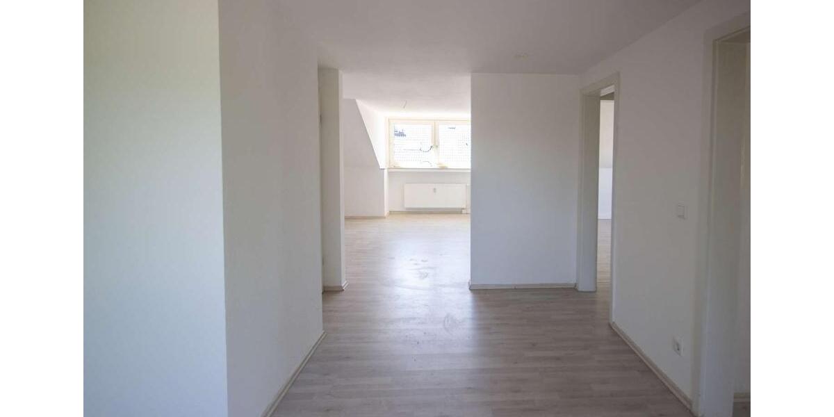 Dachgeschoßwohnung Gelsenkirchen Gelsenkirchen-Nord - 2 Zimmer, 55 m&sup2;, 375&euro; | Angebot:26384130