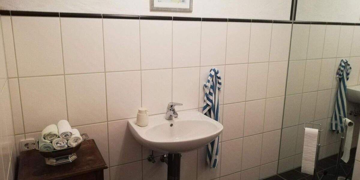 Einfamilienhaus Reil - 5 Zimmer, 142 m&sup2;, 940&euro; | Angebot:25870177