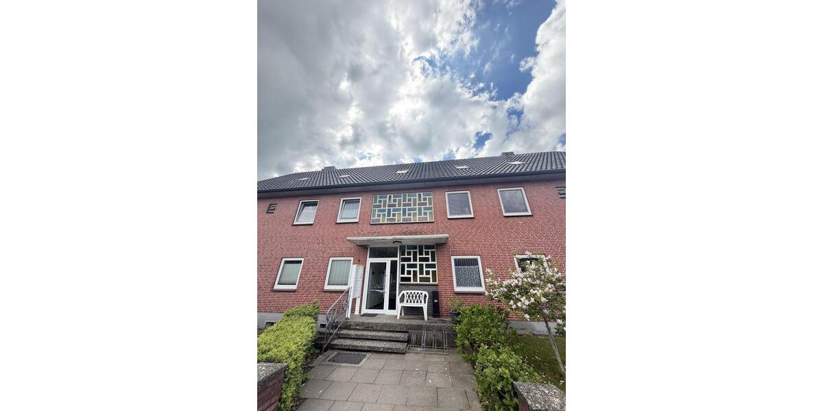 Dachgeschoßwohnung Henstedt-Ulzburg Ulzburg - 4 Zimmer, 60 m&sup2;, 550&euro; | Angebot:26638450