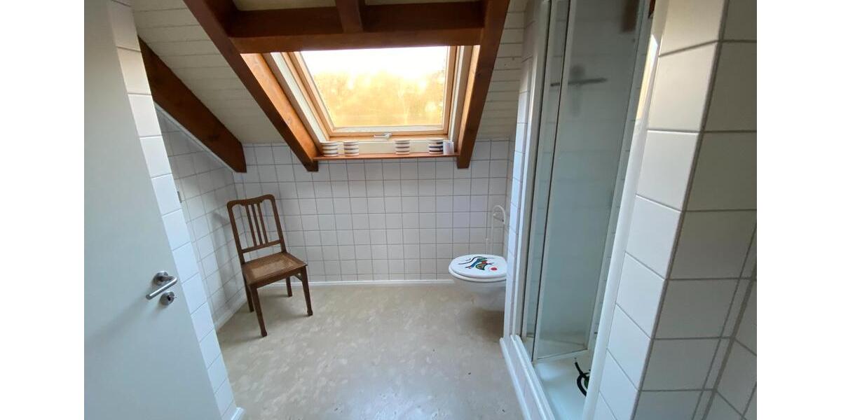 Etagenwohnung Idstein - 4 Zimmer, 130 m&sup2;, 1.300&euro; | Angebot:26482961