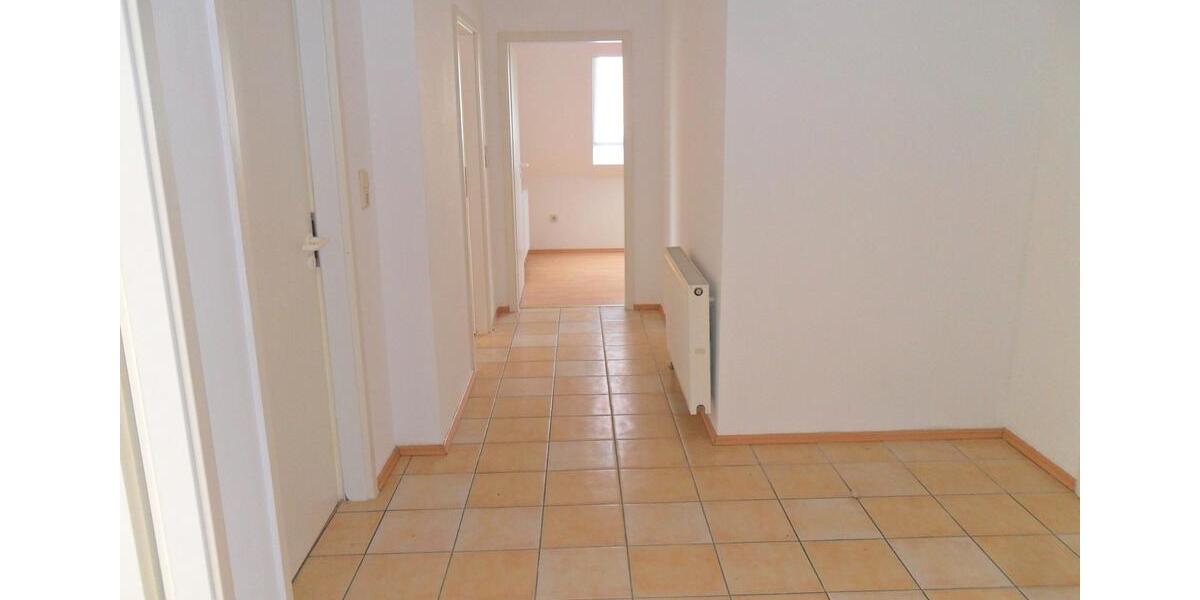 Etagenwohnung Friedberg (Hessen) - 3 Zimmer, 90 m&sup2;, 890&euro; | Angebot:26145417