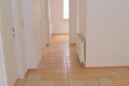 Wohnung Friedberg (Hessen) - 3 Zimmer, 90 m&sup2;, 890&euro; | Angebot:26145417