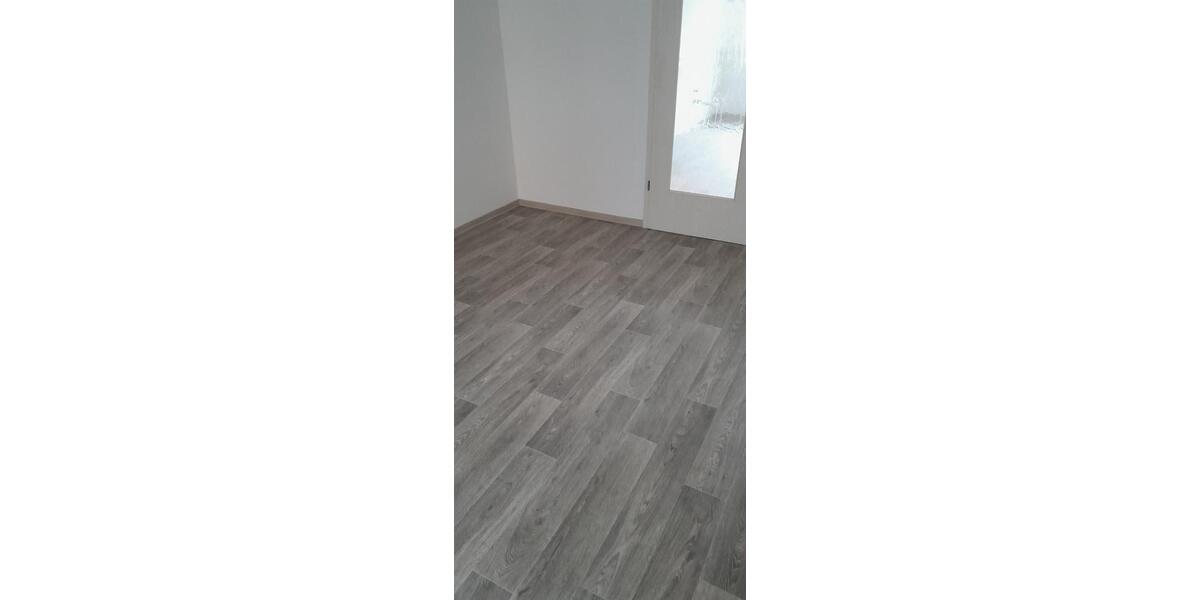 Etagenwohnung Frankfurt (Oder) - 4 Zimmer, 101 m&sup2;, 660&euro; | Angebot:25711133