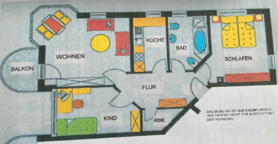 Helle, gut geschnittene 3-Zimmer-Wohnung mit Balkon im 1. OG zimmer
