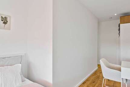 Wohnung zum Mieten in Neuhausen-Nymphenburg - Neuhausen 750 € 10 m² 5 zimmer