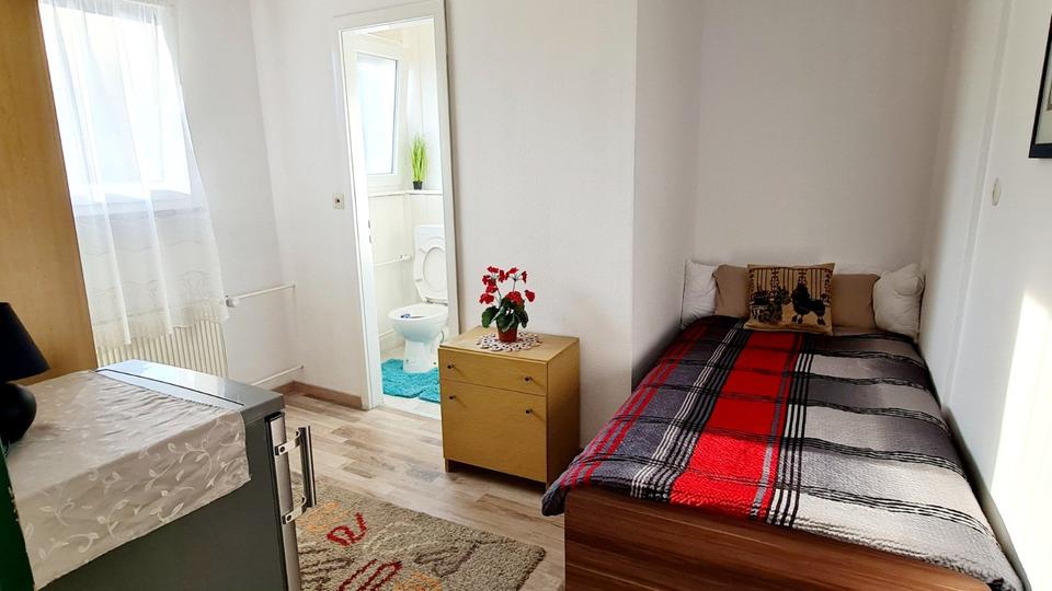 Wohnen auf Zeit Immendingen - 5 Zimmer, 15 m&sup2;, 14&euro; | Angebot:17950297