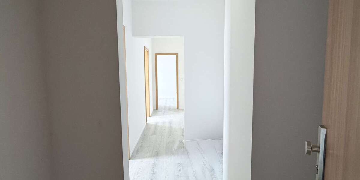 Etagenwohnung Spremberg - 2.5 Zimmer, 65 m&sup2;, 520&euro; | Angebot:25756341