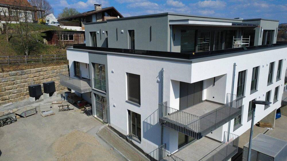 Etagenwohnung Zell am Main - 3 Zimmer, 108 m&sup2;, 1.520&euro; | Angebot:26015853