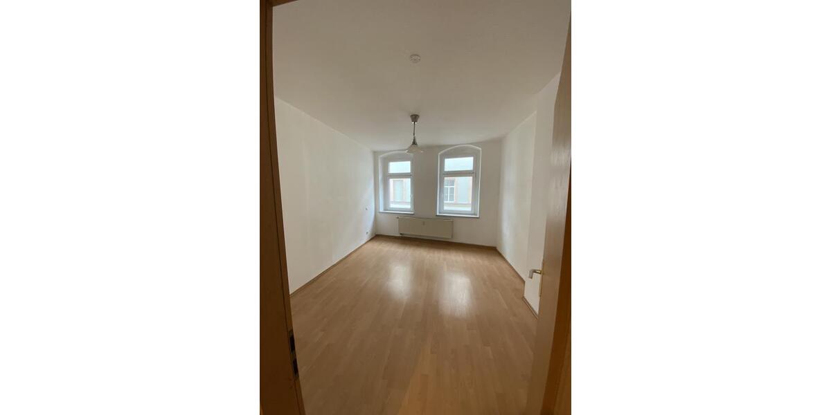 Etagenwohnung Mittweida - 3 Zimmer, 81 m&sup2;, 490&euro; | Angebot:25363723