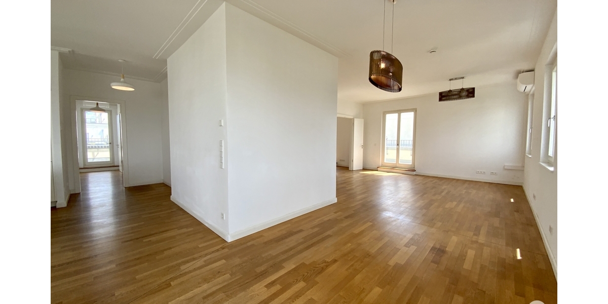 Wohnen in hochwertigem Ambiente mit internationalem Flair. Luxus-Penthouse Heinrich-Heine-Gärten - Einfamilienhaus Düsseldorf Heerdt | Angebot:26748838