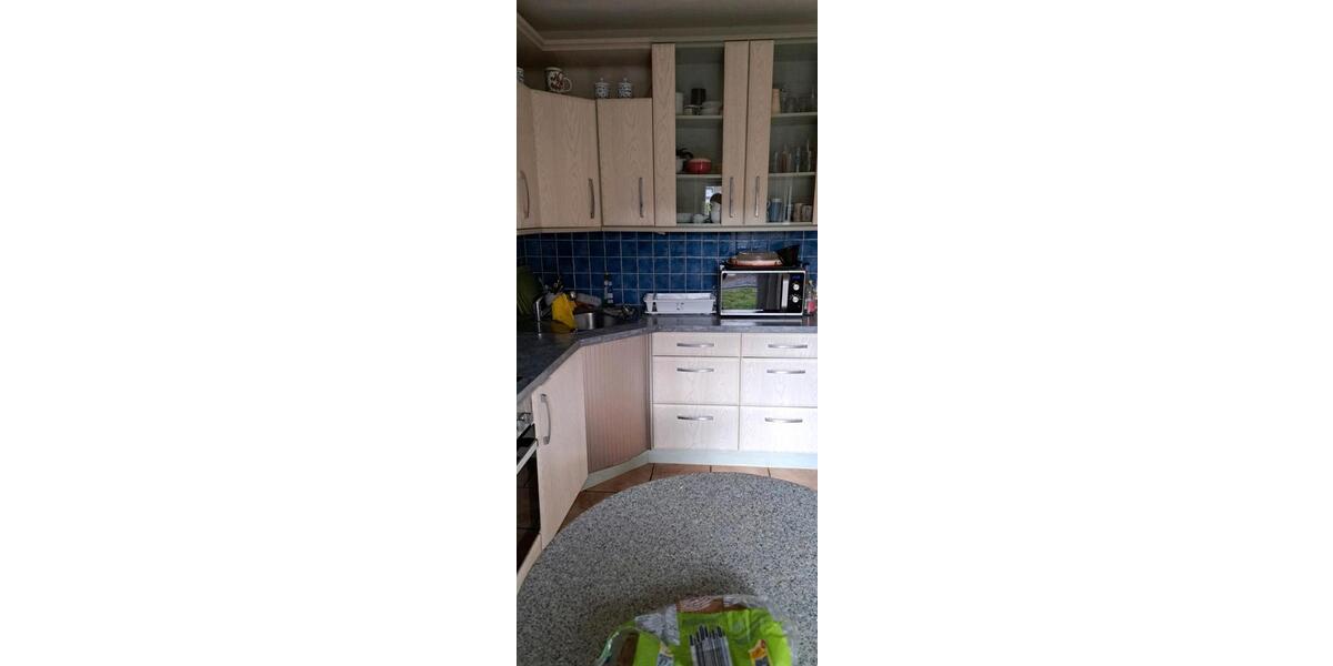 1 NR Zimmer in 4 er WG für Anruferinen 1 zimmer