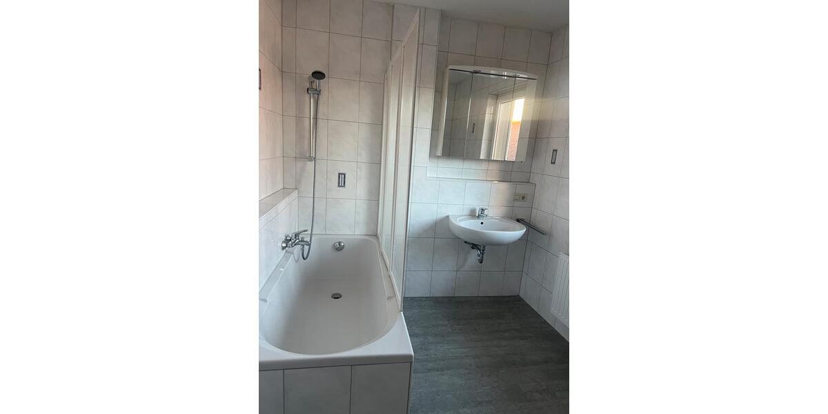 Etagenwohnung Markt Rettenbach - 4 Zimmer, 100 m&sup2;, 1.200&euro; | Angebot:26000201