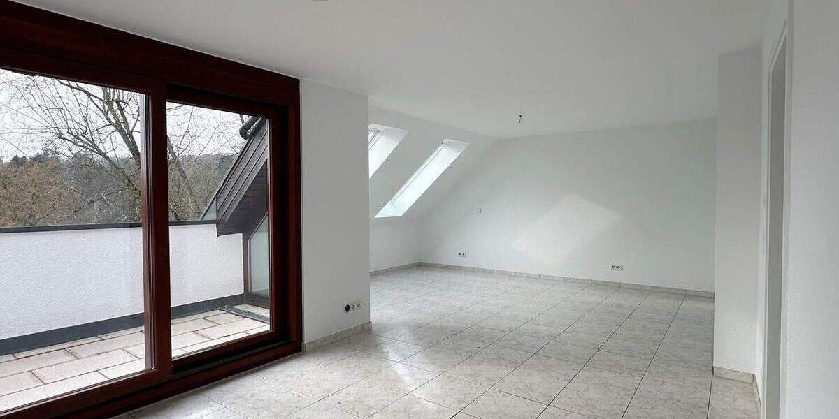 Etagenwohnung Stuttgart Schönberg - 3 Zimmer, 110 m&sup2;, 1.300&euro; | Angebot:24827277