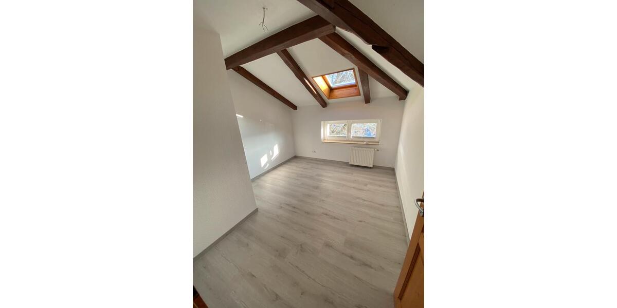 Dachgeschoßwohnung Parchim - 3 Zimmer, 105 m&sup2;, 1.195&euro; | Angebot:25832046