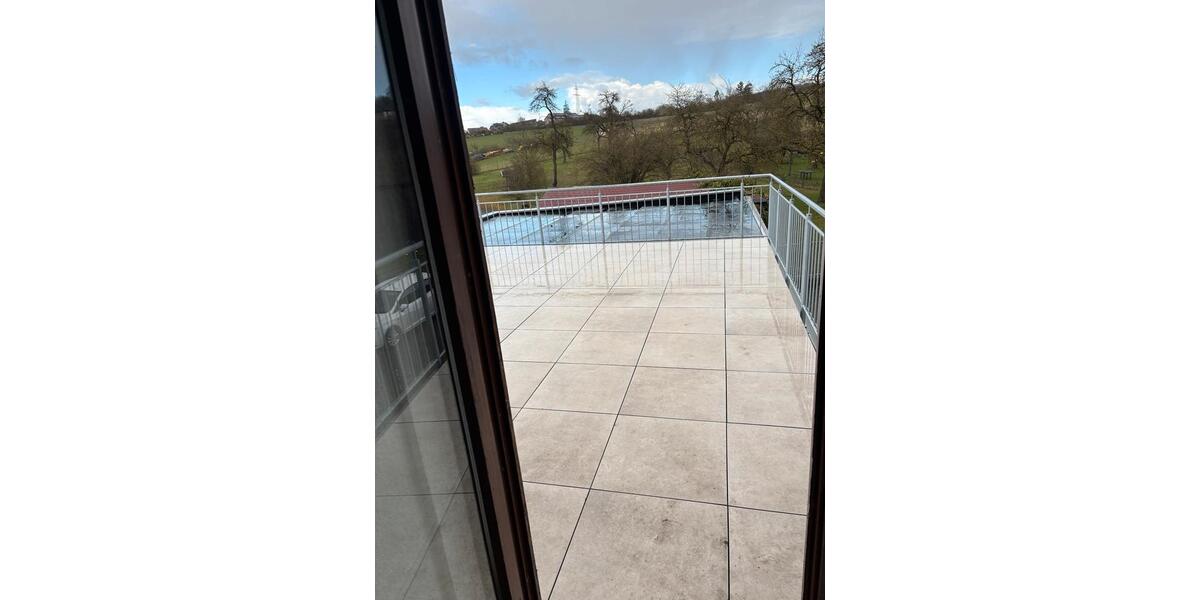 Etagenwohnung Kleinrinderfeld - 4 Zimmer, 85 m&sup2;, 750&euro; | Angebot:25980102