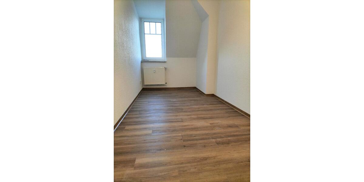 Dachgeschoßwohnung Grimma - 2 Zimmer, 50 m&sup2;, 475&euro; | Angebot:24653943