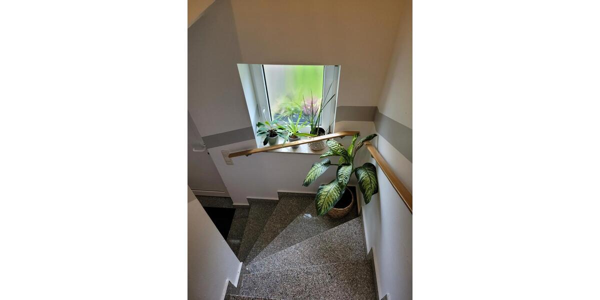 Dachgeschoßwohnung Drei Gleichen - 2.5 Zimmer, 70 m&sup2;, 540&euro; | Angebot:26483246