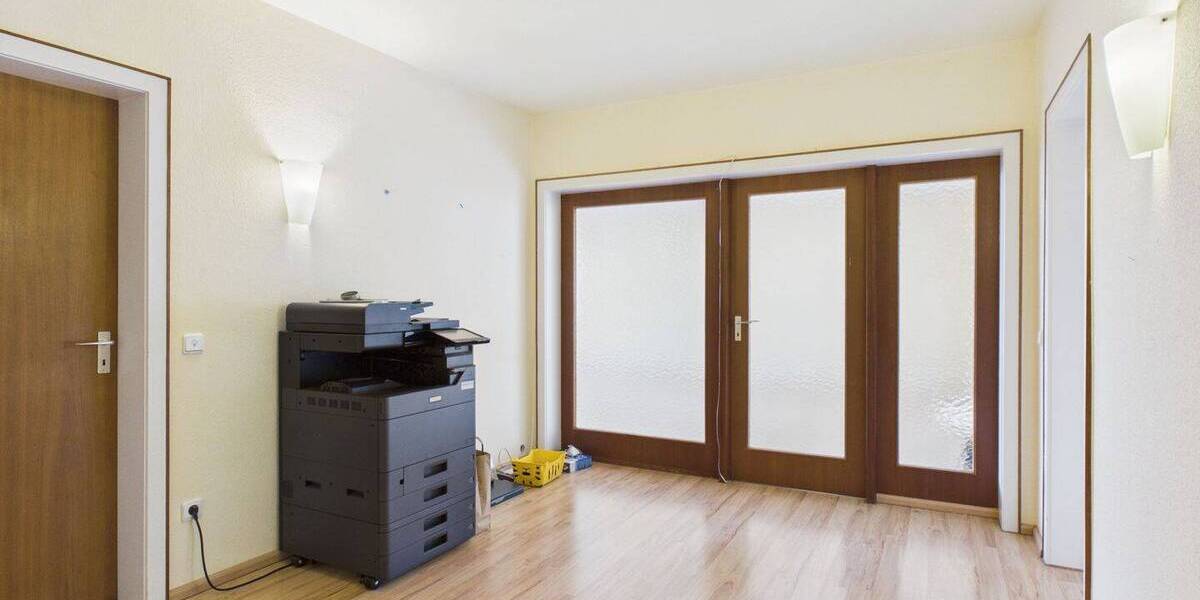 Etagenwohnung Cuxhaven - 3 Zimmer, 129 m&sup2;, 1.050&euro; | Angebot:26568993